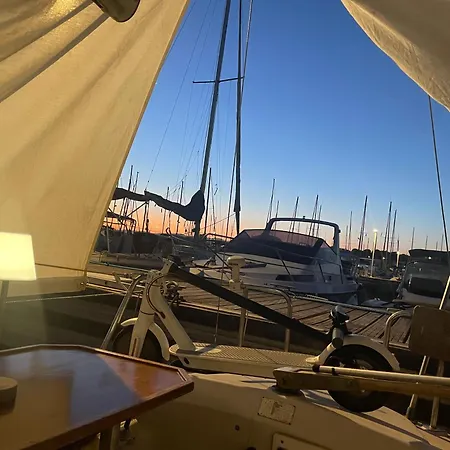 Botel Yacht Galarne Saint-Raphael (Var)